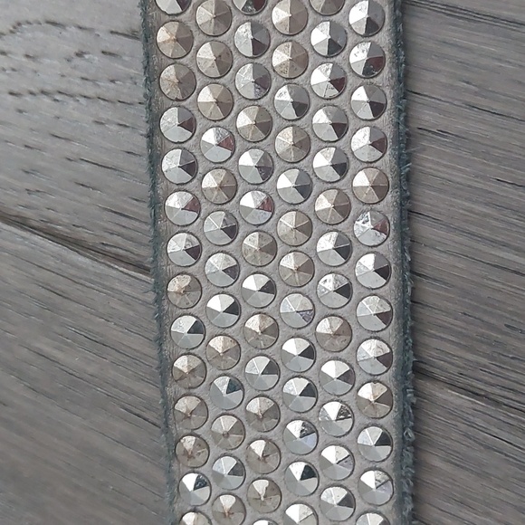 Leather studded belt - Picture 3 of 5